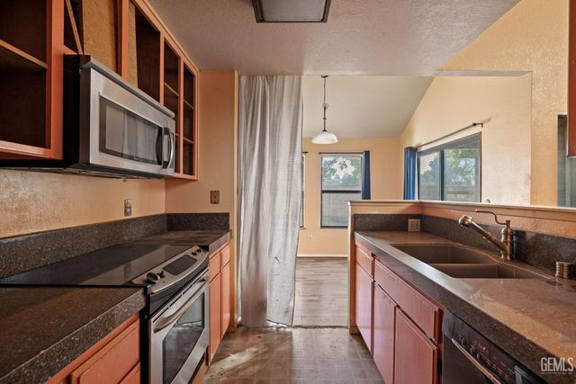 8000 Kroll Way 114, Bakersfield, CA 93311