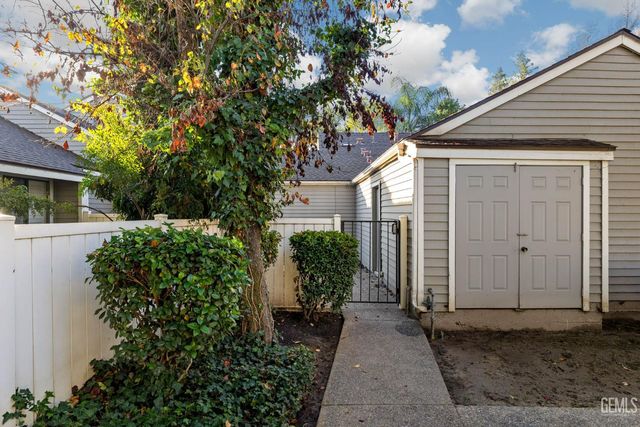 8000 Kroll Way 114, Bakersfield, CA 93311