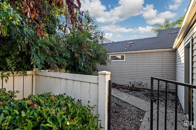 8000 Kroll Way 114, Bakersfield, CA 93311