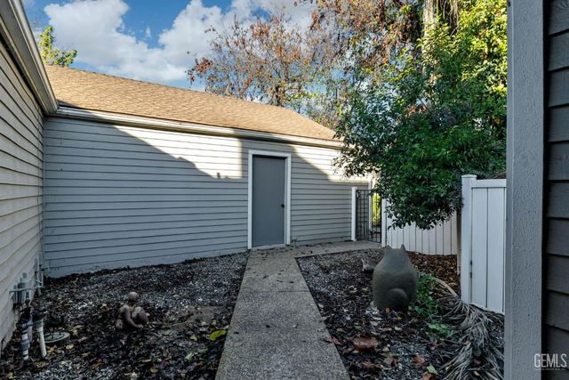 8000 Kroll Way 114, Bakersfield, CA 93311