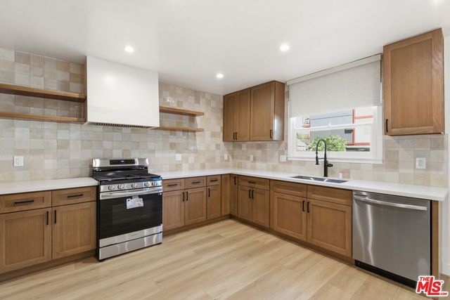 5411 Troost Avenue, Valley Village, CA 91601