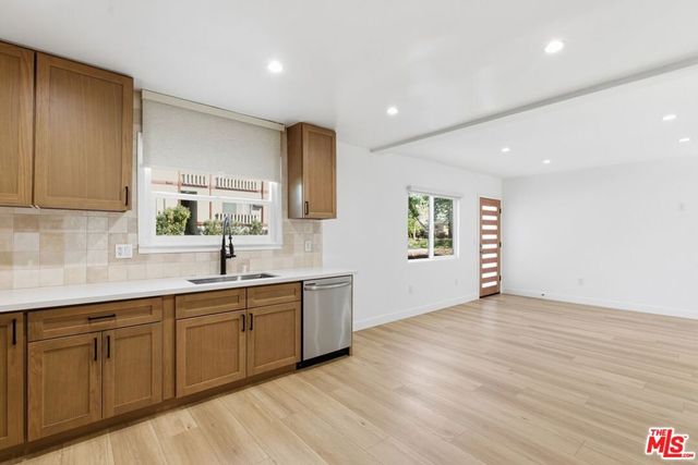 5411 Troost Avenue, Valley Village, CA 91601