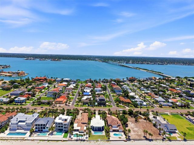 1480 GULF BOULEVARD, Belleair Beach, FL 33786