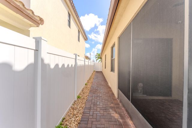 5115 NW 51st Terrace, Tamarac, FL 33319