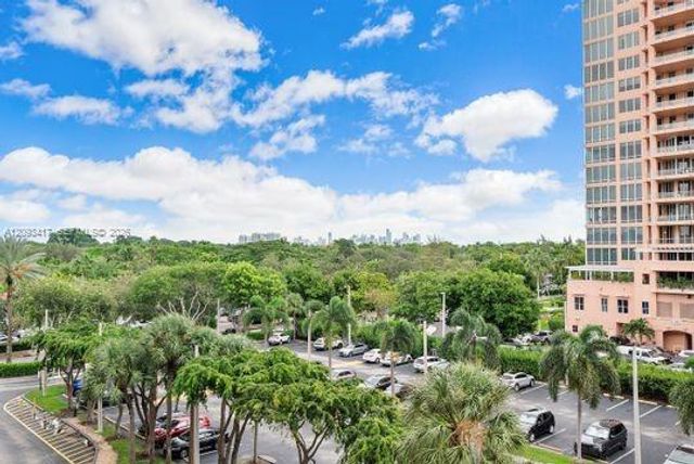90 Edgewater Drive 514, Coral Gables, FL 33133