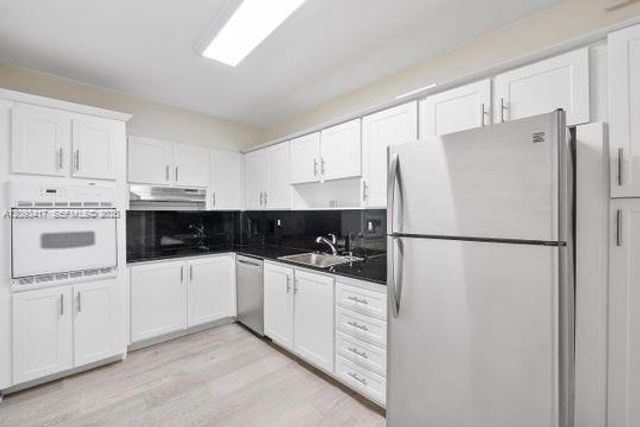 90 Edgewater Drive 514, Coral Gables, FL 33133