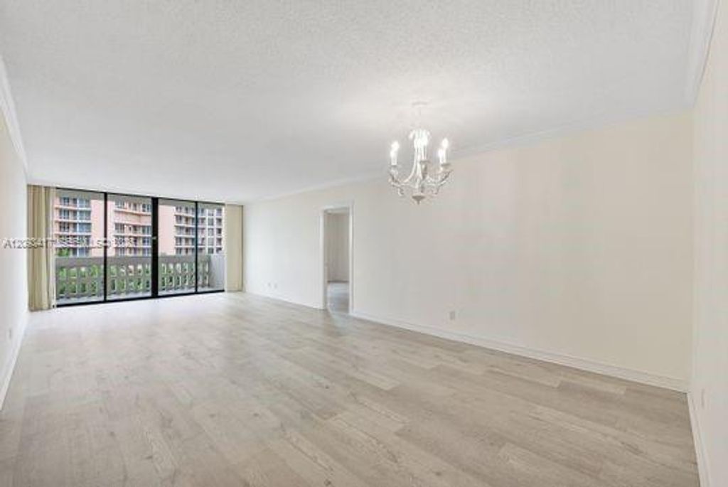 90 Edgewater Drive 514, Coral Gables, FL 33133