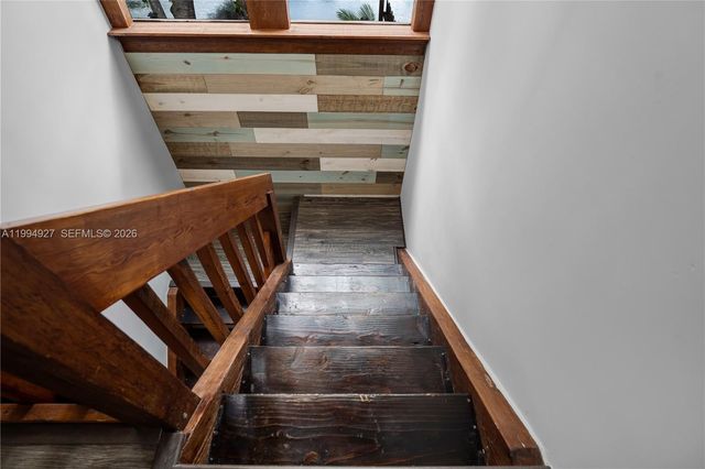 10101 Woodbury Ct, Pembroke Pines, FL 33026