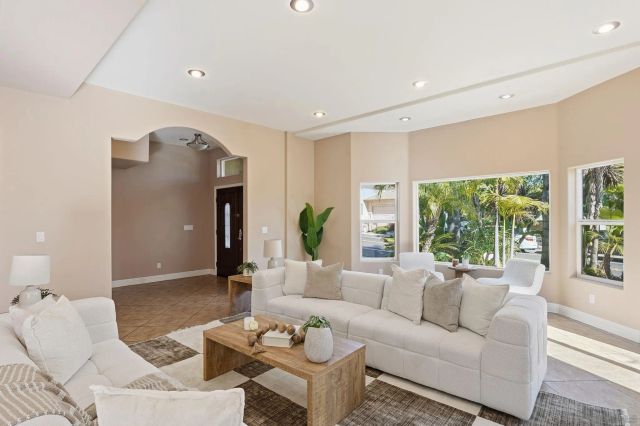 11479 Duenda Rd, San Diego, CA 92127