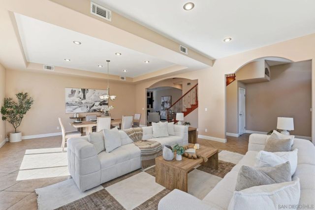 11479 Duenda Rd, San Diego, CA 92127