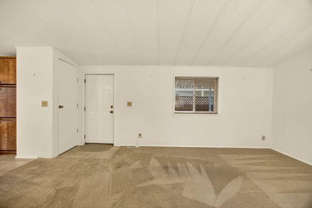 4624 S Pacific Hwy 23, Phoenix, OR 97535