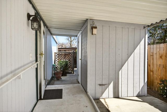 4624 S Pacific Hwy 23, Phoenix, OR 97535