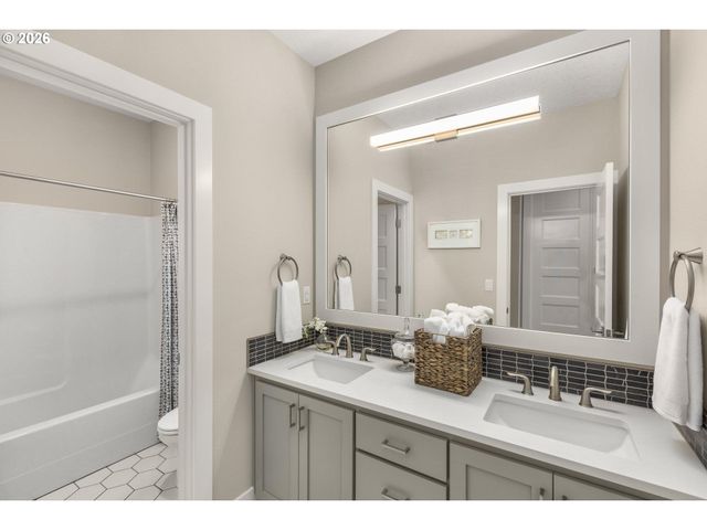 18172 Nw Anastasia Dr Lot 52, Portland, OR 97229