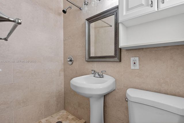 1701 NE 55th St 1-2, Fort Lauderdale, FL 33334