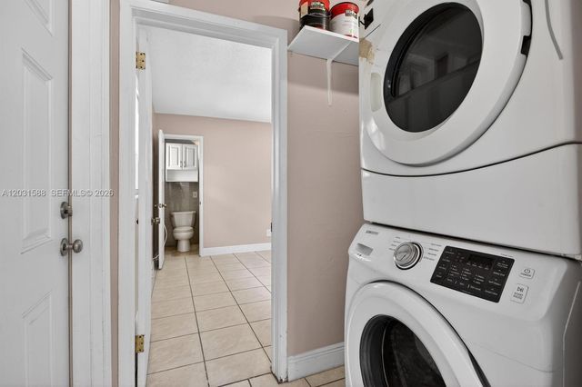 1701 NE 55th St 1-2, Fort Lauderdale, FL 33334
