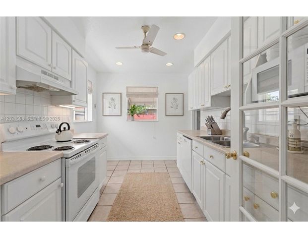 1701 NE 55th St 1-2, Fort Lauderdale, FL 33334