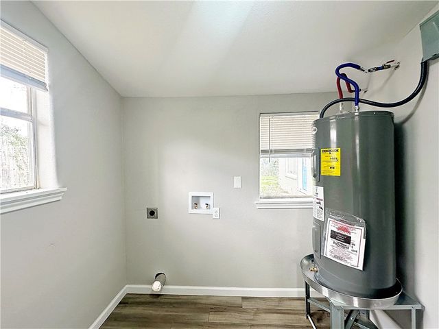 806 N Adams St, Beeville, TX 78102