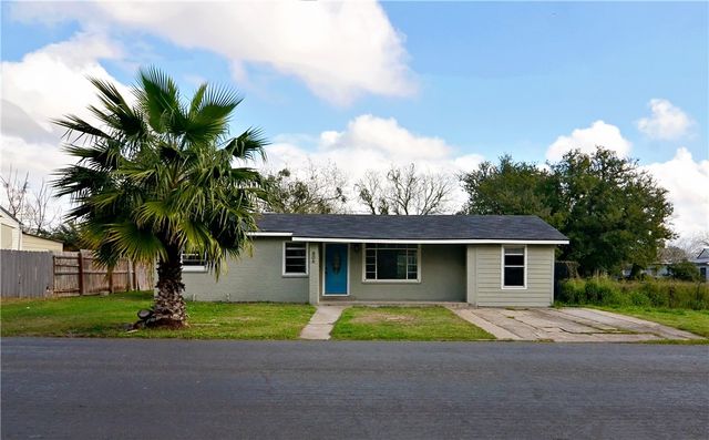 806 N Adams St, Beeville, TX 78102