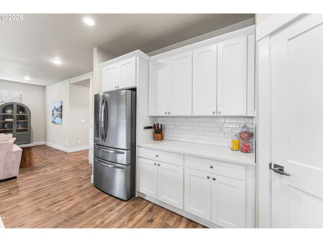 11760 Se GOLDEN EAGLE Ln, Happy Valley, OR 97086