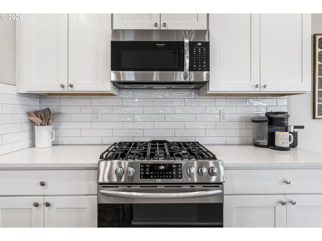 11760 Se GOLDEN EAGLE Ln, Happy Valley, OR 97086