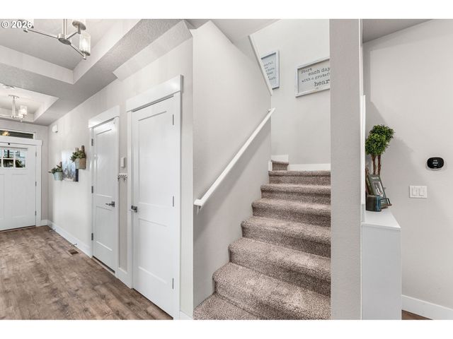 11760 Se GOLDEN EAGLE Ln, Happy Valley, OR 97086