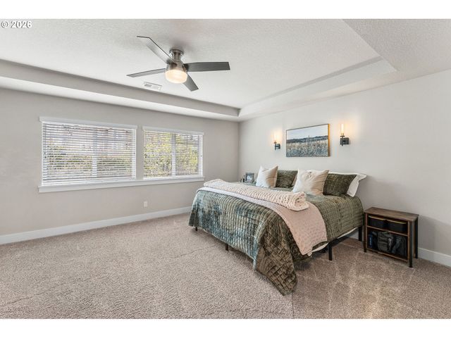 11760 Se GOLDEN EAGLE Ln, Happy Valley, OR 97086