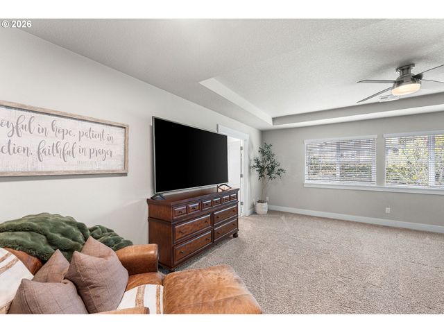 11760 Se GOLDEN EAGLE Ln, Happy Valley, OR 97086