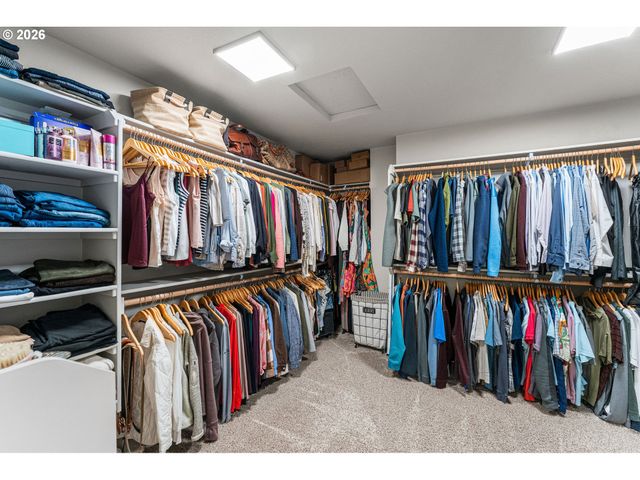 11760 Se GOLDEN EAGLE Ln, Happy Valley, OR 97086