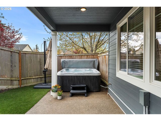 11760 Se GOLDEN EAGLE Ln, Happy Valley, OR 97086