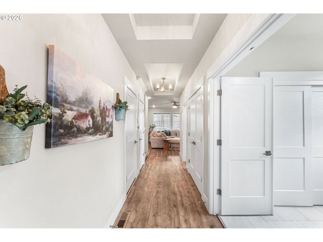 11760 Se GOLDEN EAGLE Ln, Happy Valley, OR 97086