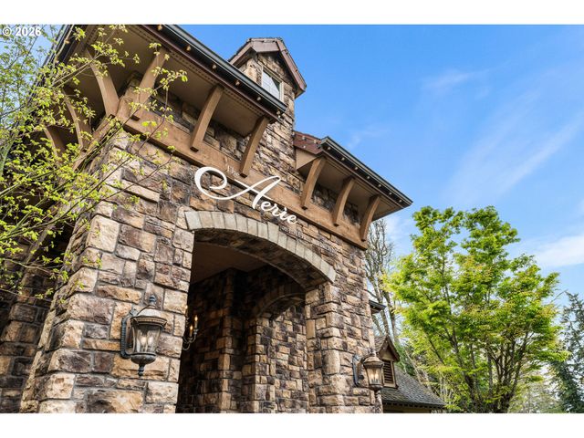 11760 Se GOLDEN EAGLE Ln, Happy Valley, OR 97086