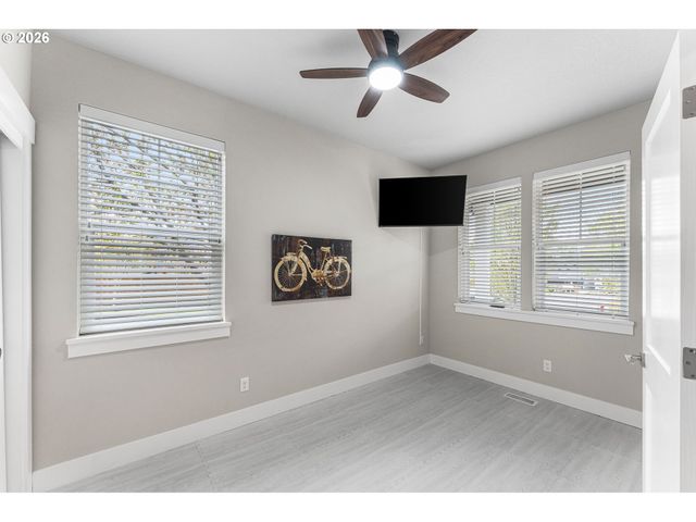 11760 Se GOLDEN EAGLE Ln, Happy Valley, OR 97086