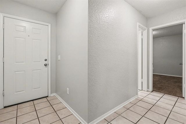 113 Oak Tree Drive, Midwest City, OK 73130