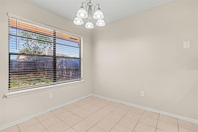 113 Oak Tree Drive, Midwest City, OK 73130