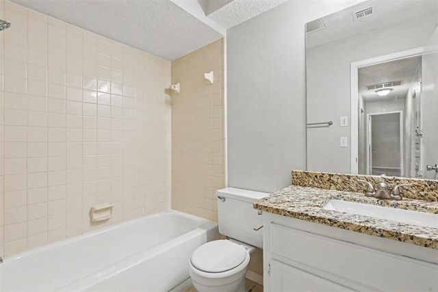 113 Oak Tree Drive, Midwest City, OK 73130