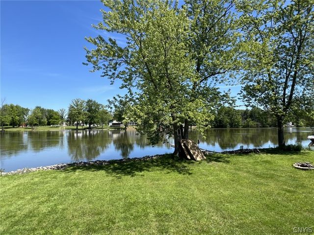 158 Van Ness Road North, Van Buren, NY 13027