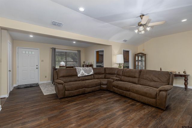 13538 County Road 4178, Lindale, TX 75771