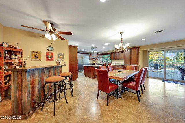 10113 W Willowcreek Circle, Sun City, AZ 85373