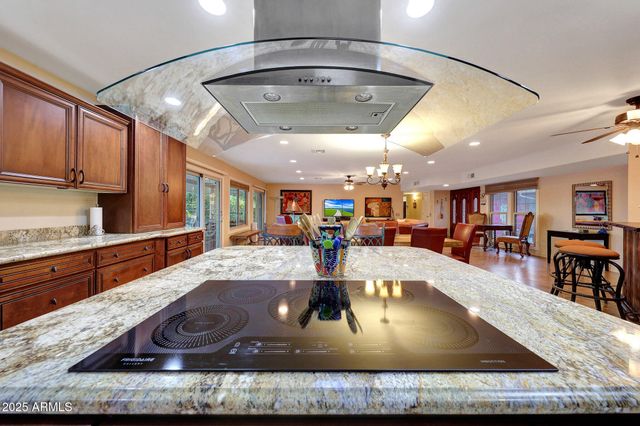 10113 W Willowcreek Circle, Sun City, AZ 85373