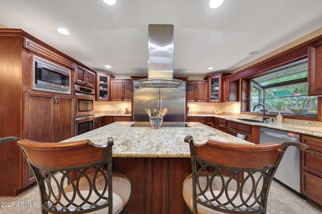 10113 W Willowcreek Circle, Sun City, AZ 85373