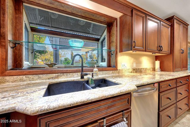 10113 W Willowcreek Circle, Sun City, AZ 85373