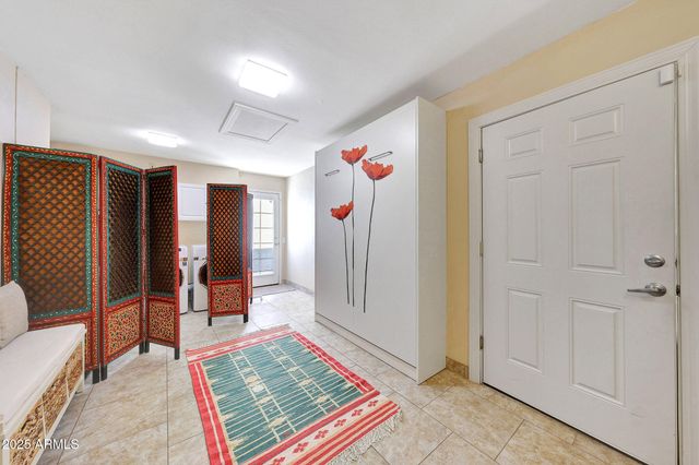 10113 W Willowcreek Circle, Sun City, AZ 85373