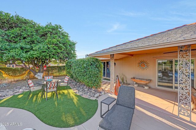 10113 W Willowcreek Circle, Sun City, AZ 85373