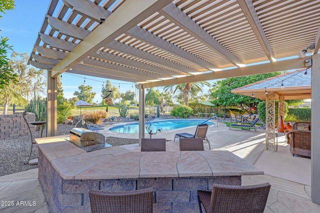 10113 W Willowcreek Circle, Sun City, AZ 85373