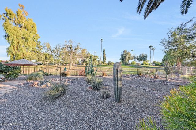 10113 W Willowcreek Circle, Sun City, AZ 85373