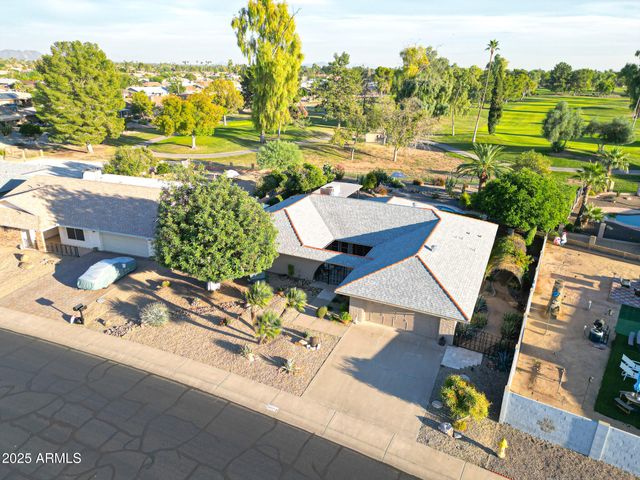 10113 W Willowcreek Circle, Sun City, AZ 85373