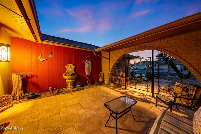 10113 W Willowcreek Circle, Sun City, AZ 85373