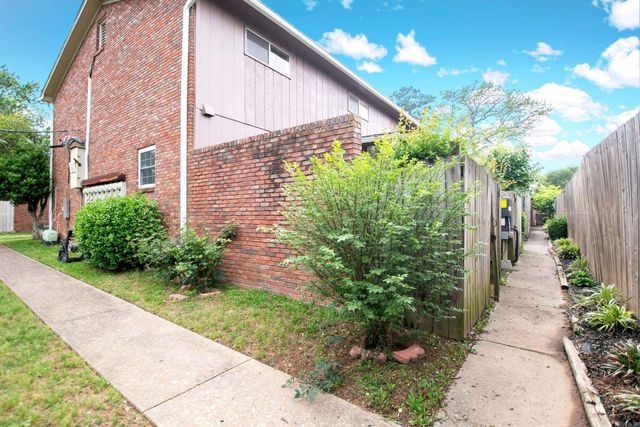 601 Brookside Drive, Apt 8, Little Rock, AR 72205