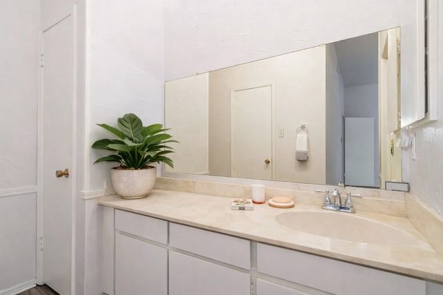 10416 High Hollows Drive 233, Dallas, TX 75230