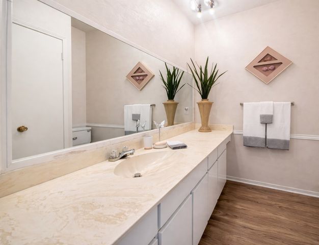 10416 High Hollows Drive 233, Dallas, TX 75230